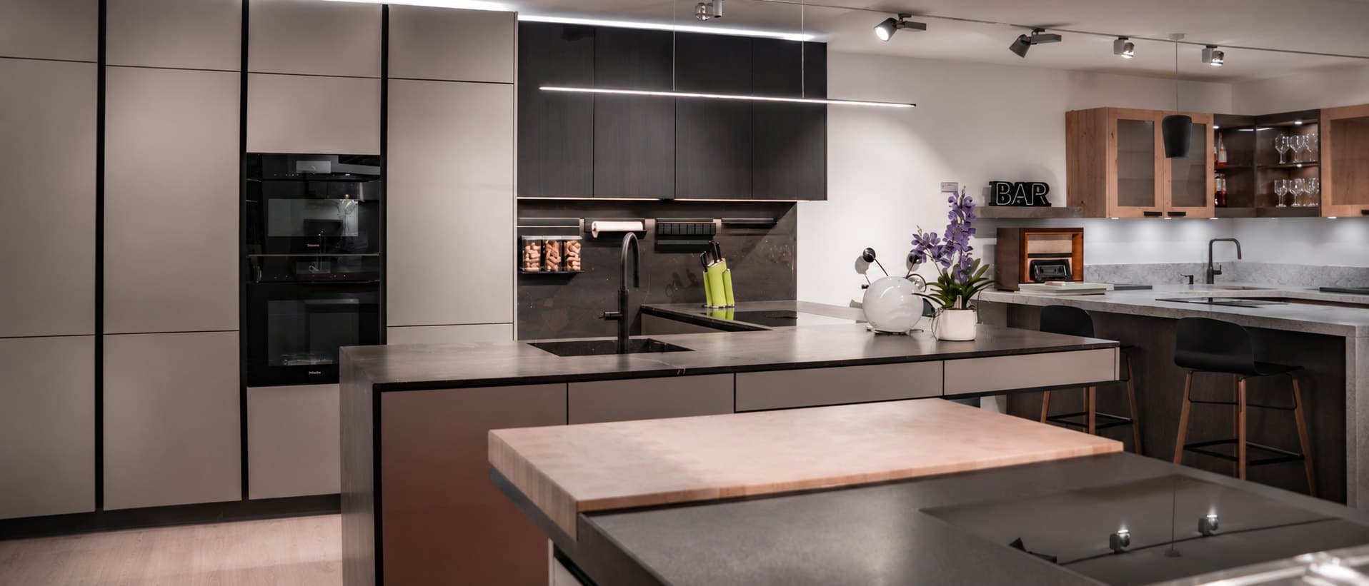 Cuisine équipée avec îlot central, réalisation Teutschmann